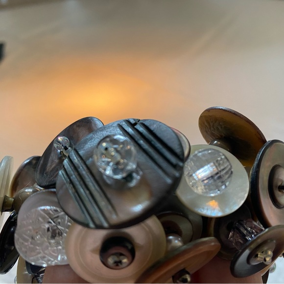 Button Bracelet - Picture 3 of 5